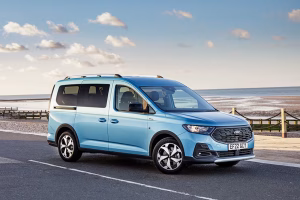 Ford-Grand-Tourneo-Connect-1